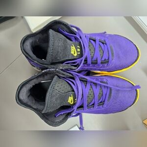 Pre-Loved  // Nike LeBron NXXT